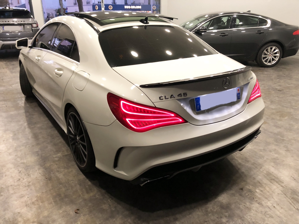 View Mercedes Classe A Amg Blanche Toit Ouvrant Background