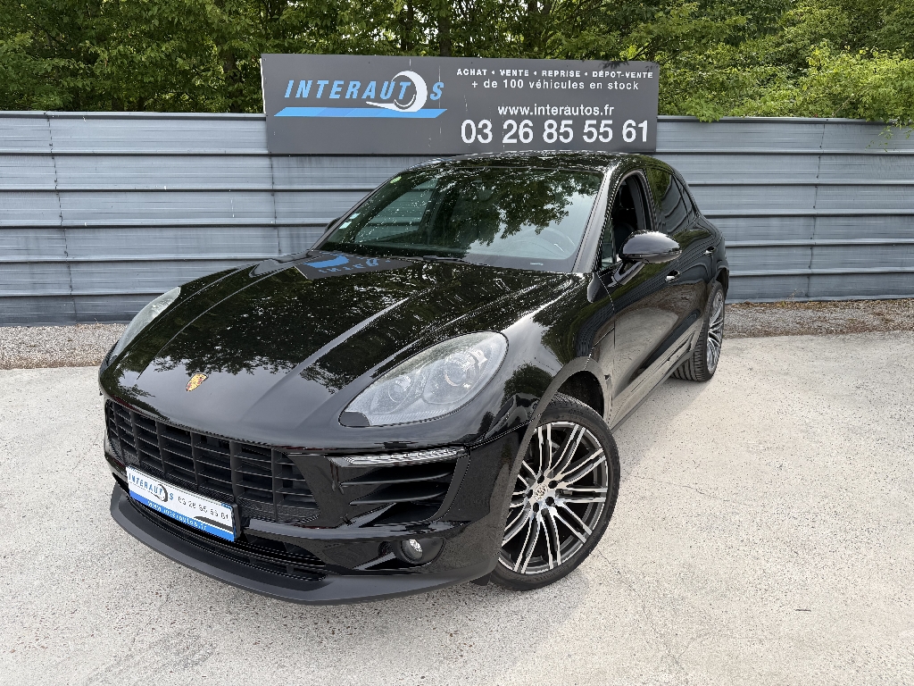 PORSCHE MACAN