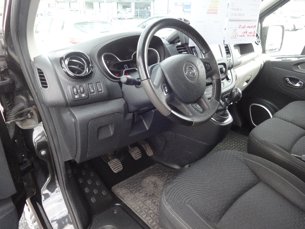 OPEL VIVARO FOURGON - vue 1