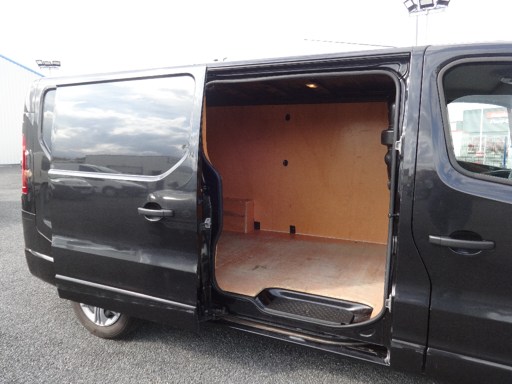 OPEL VIVARO FOURGON - vue 1