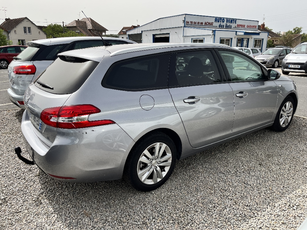 PEUGEOT 308 SW - vue 1