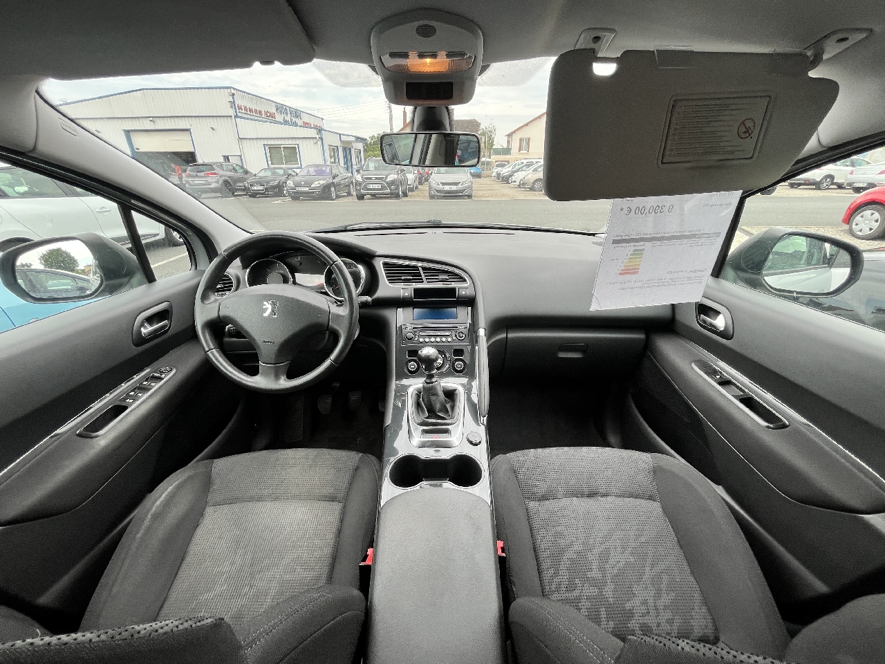 PEUGEOT 3008 - vue 1