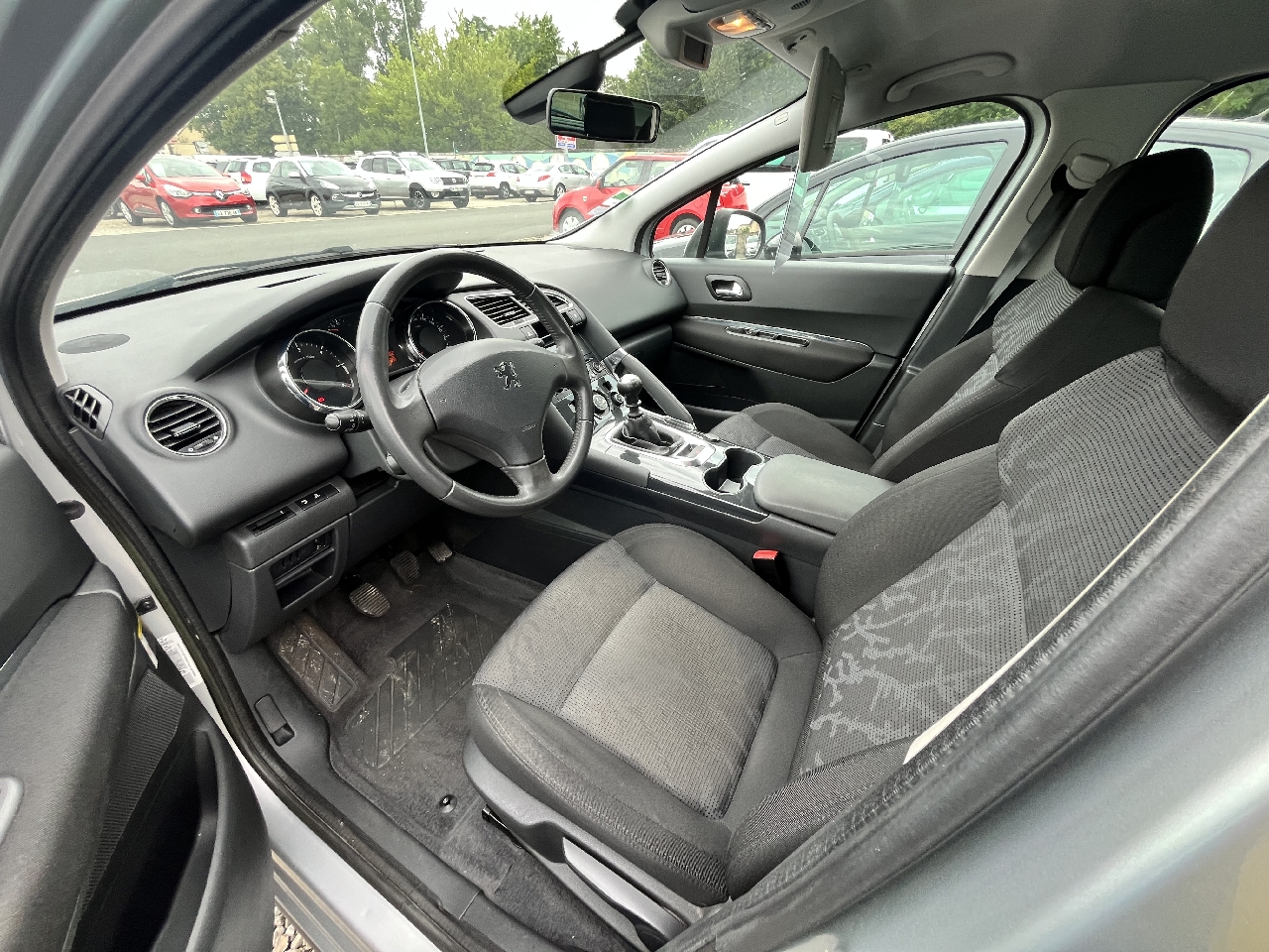 PEUGEOT 3008 - vue 1