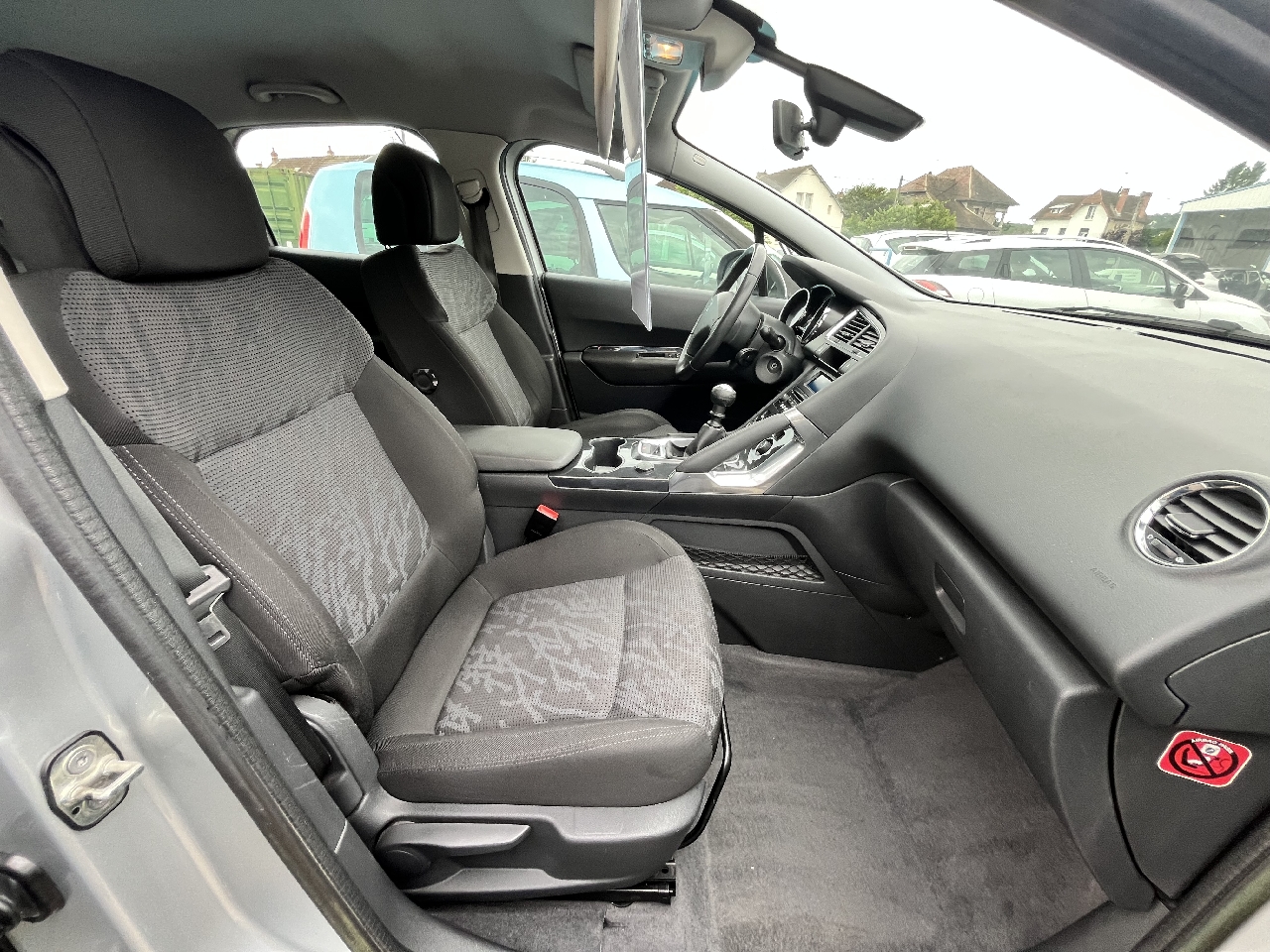 PEUGEOT 3008 - vue 1