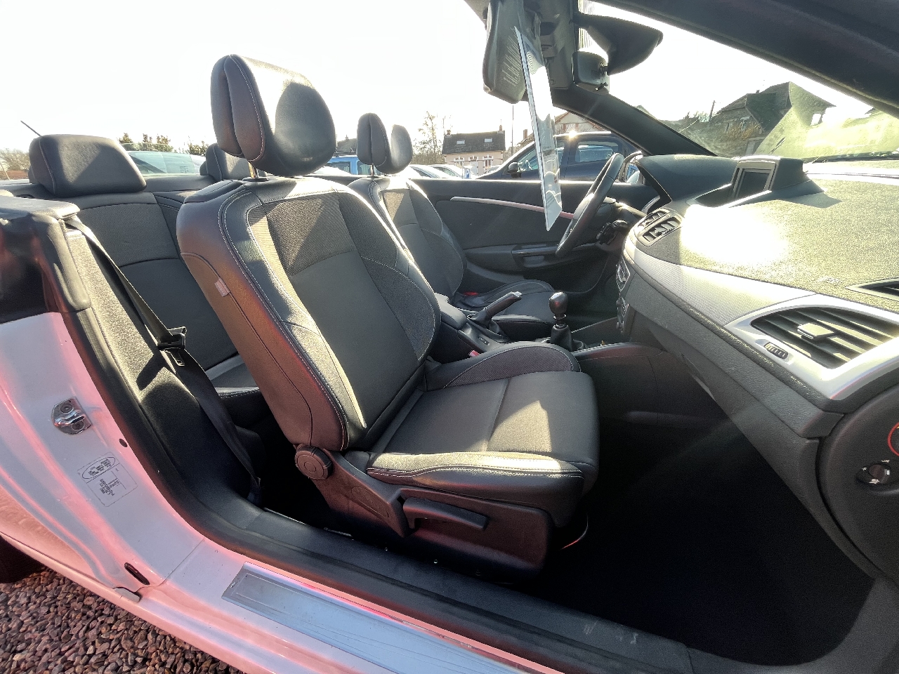 RENAULT MEGANE III CC - vue 1