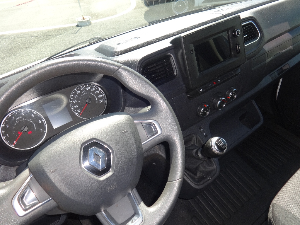 RENAULT MASTER FOURGON - vue 1