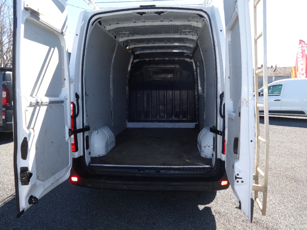 RENAULT MASTER FOURGON - vue 1