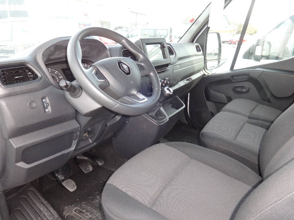 RENAULT MASTER FOURGON - vue 1