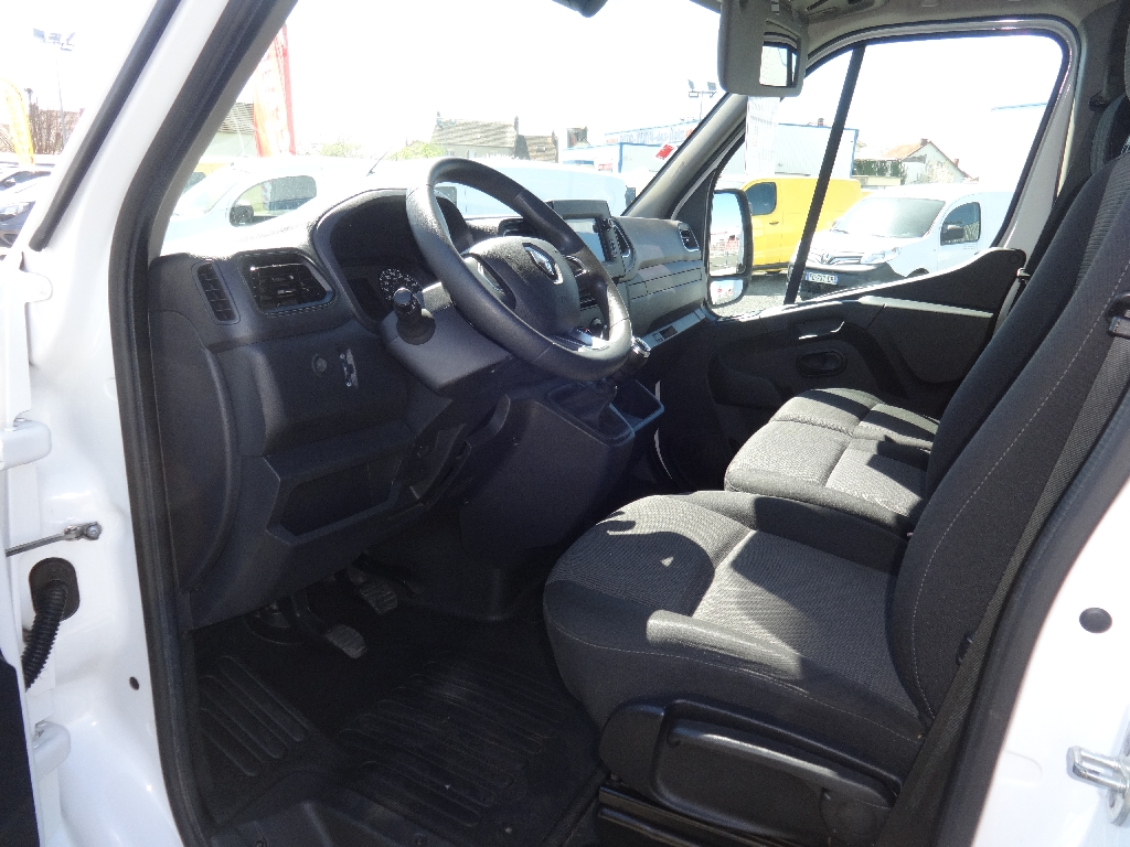 RENAULT MASTER FOURGON - vue 1