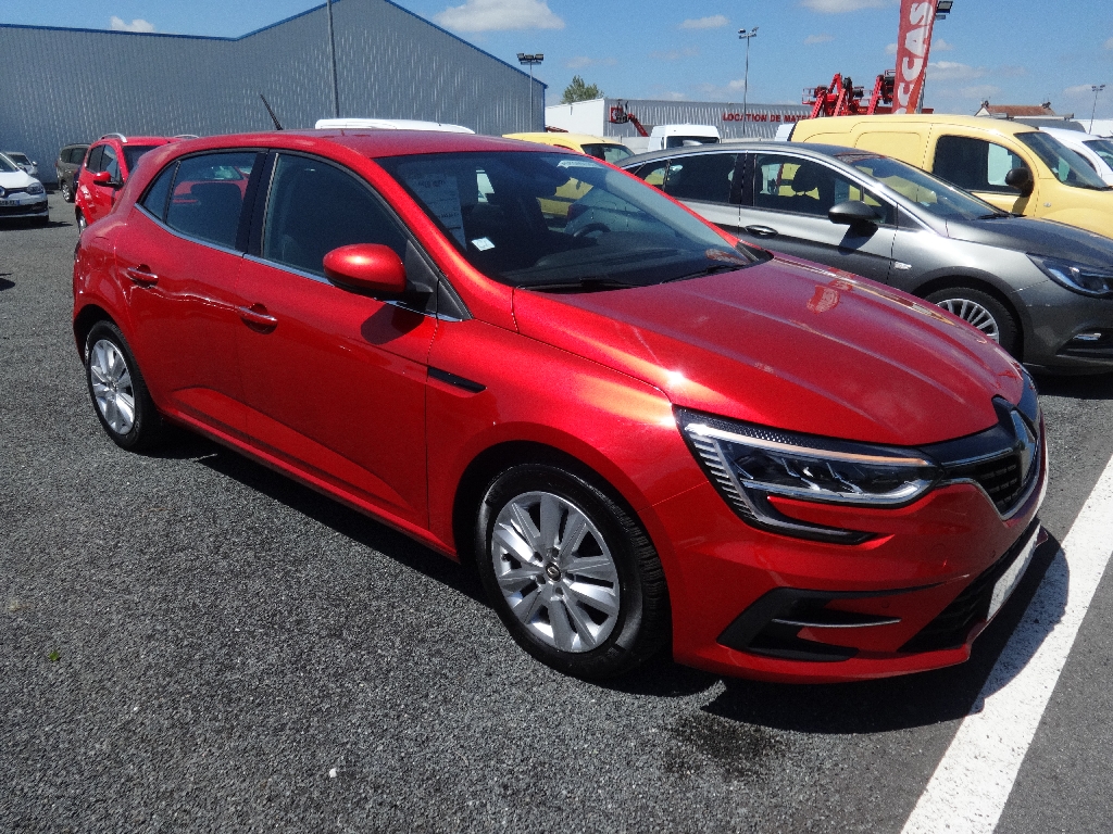 RENAULT MEGANE IV - vue 1