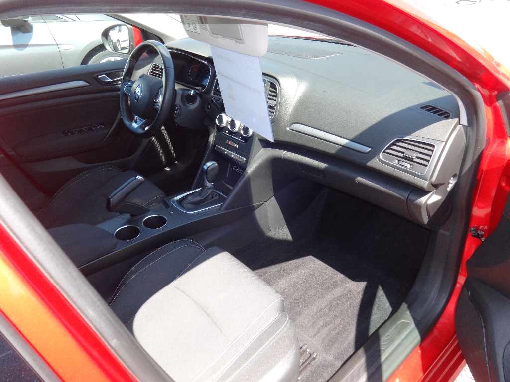 RENAULT MEGANE IV - vue 1