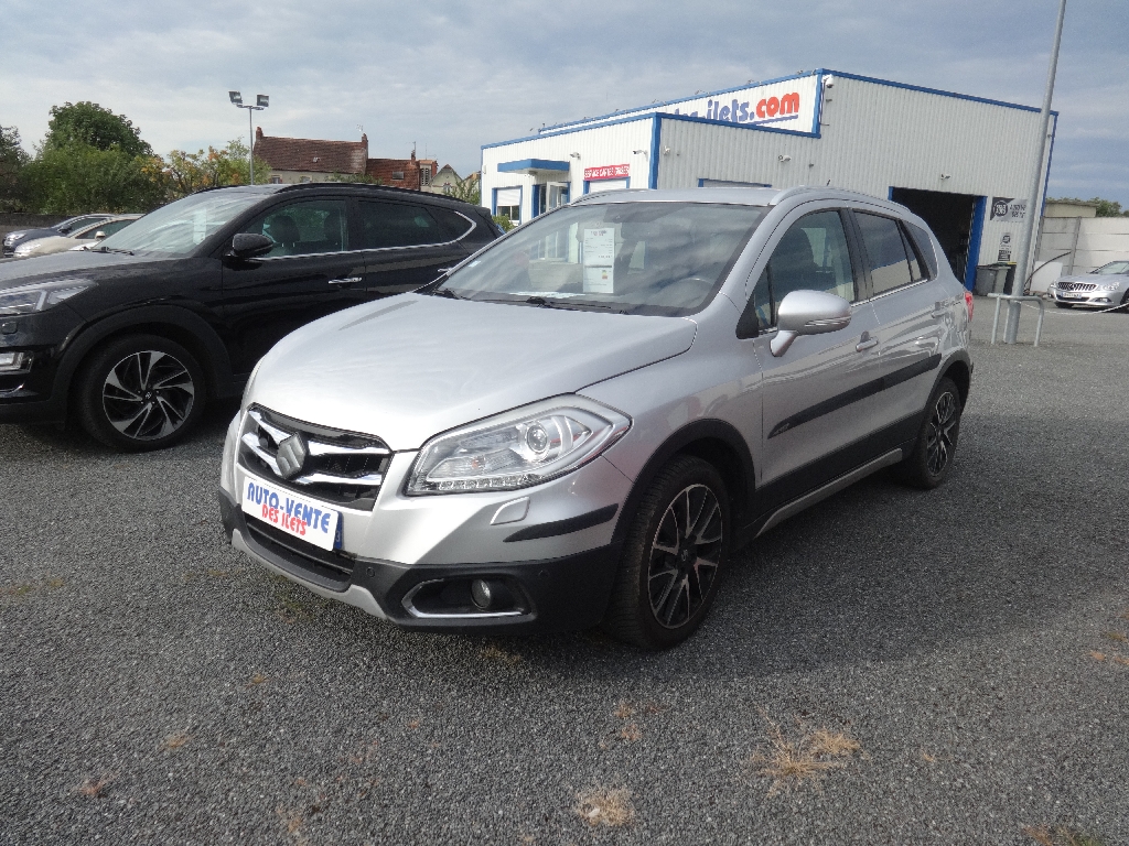 SUZUKI S-CROSS