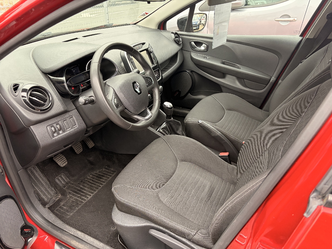 RENAULT CLIO IV - vue 1