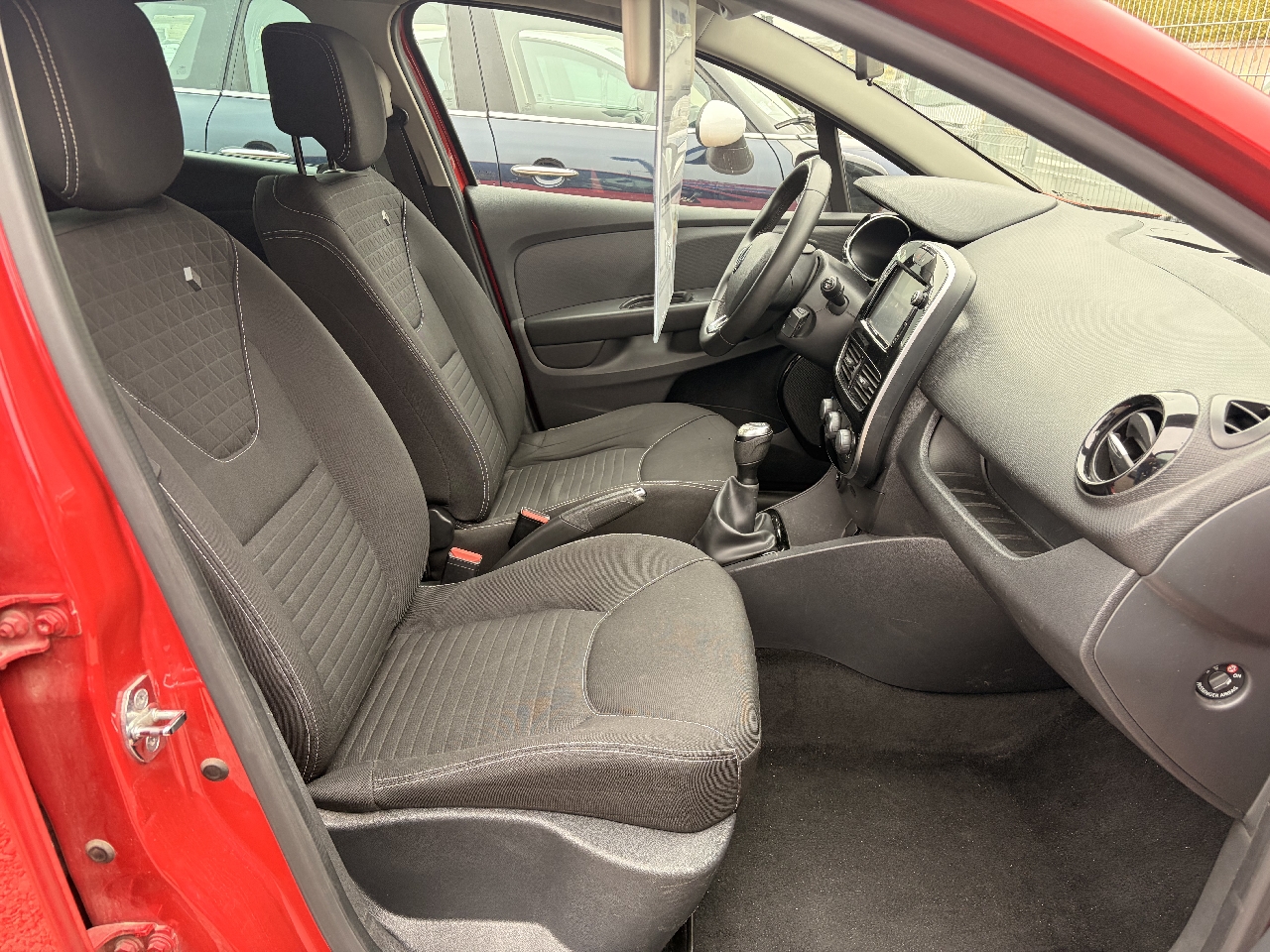 RENAULT CLIO IV - vue 1
