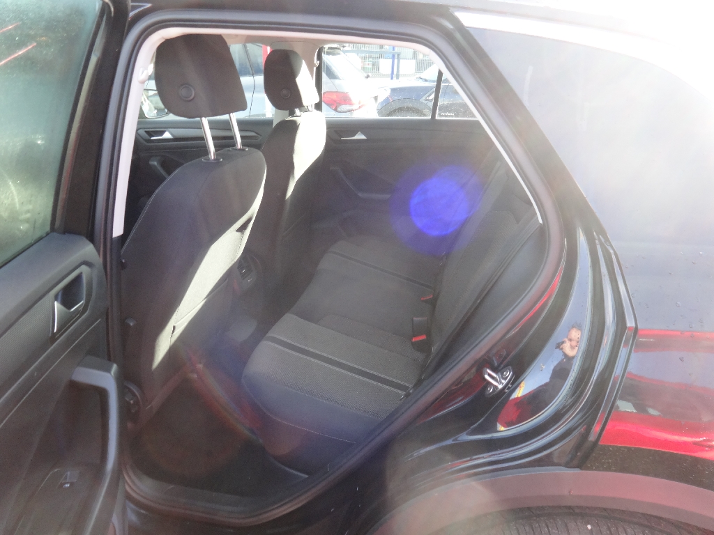 VOLKSWAGEN T-ROC - vue 1
