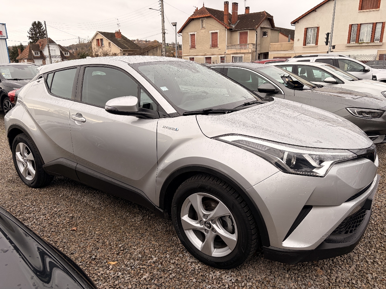 TOYOTA C-HR HYBRIDE - vue 1