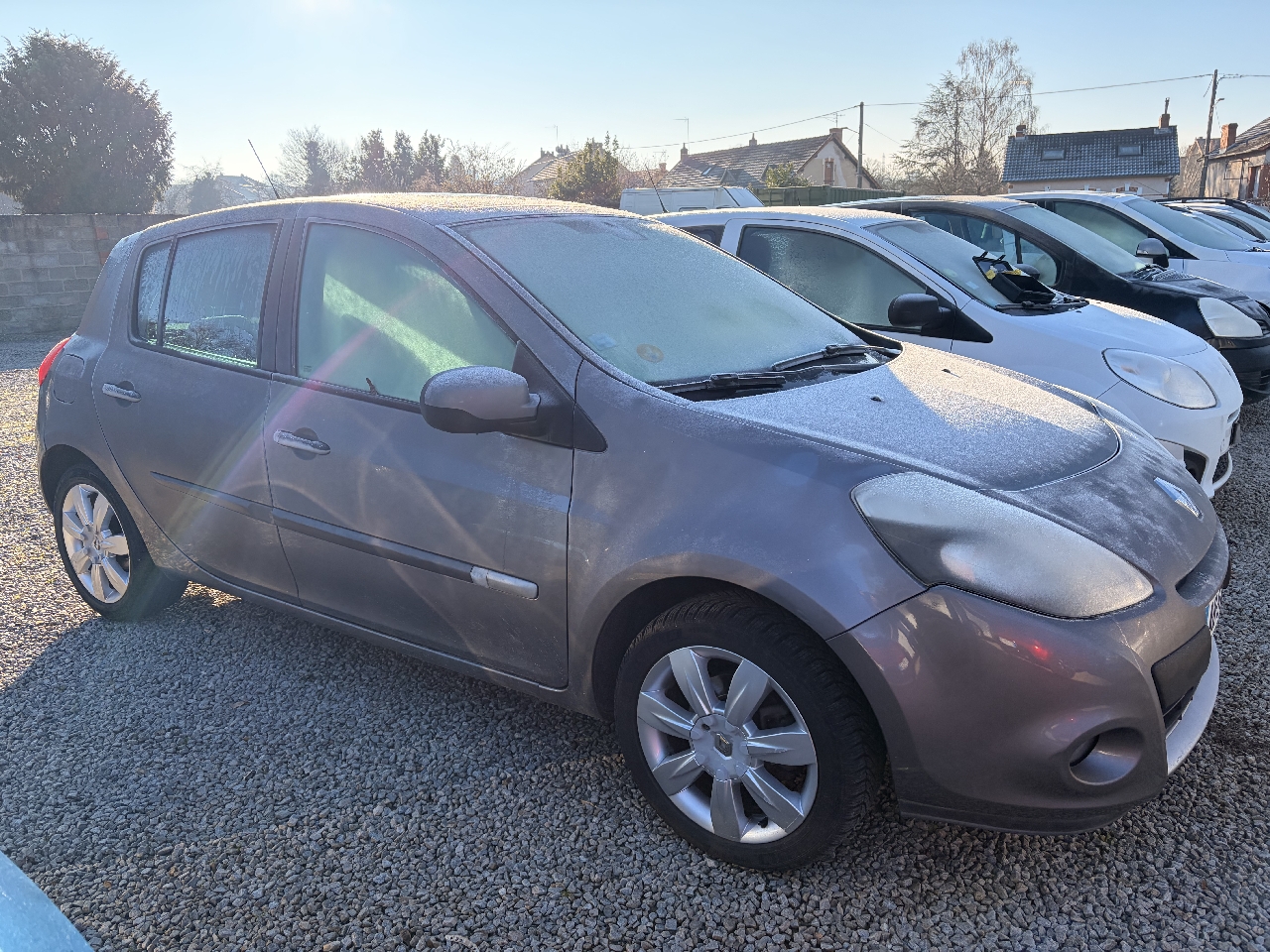 RENAULT CLIO III - vue 1