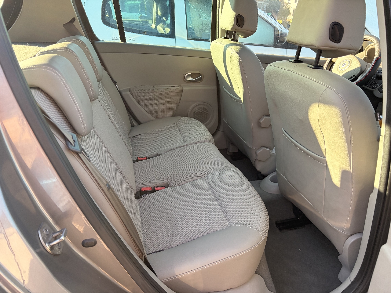 RENAULT CLIO III - vue 1