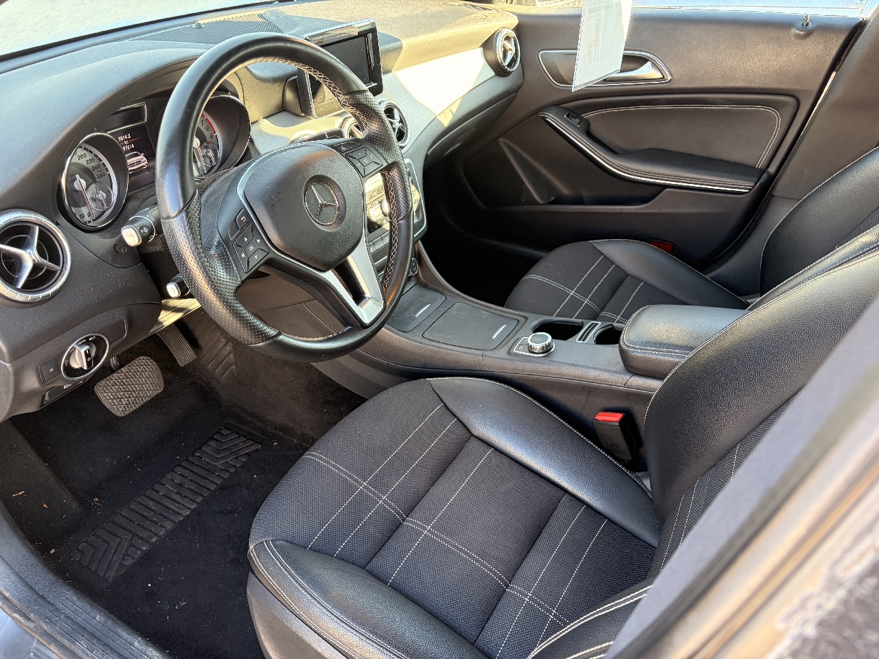 MERCEDES CLASSE CLA - vue 1