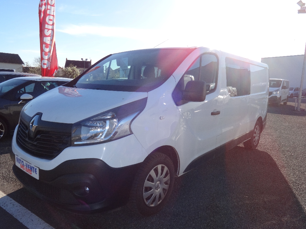 RENAULT TRAFIC CABINE APPROFONDIE