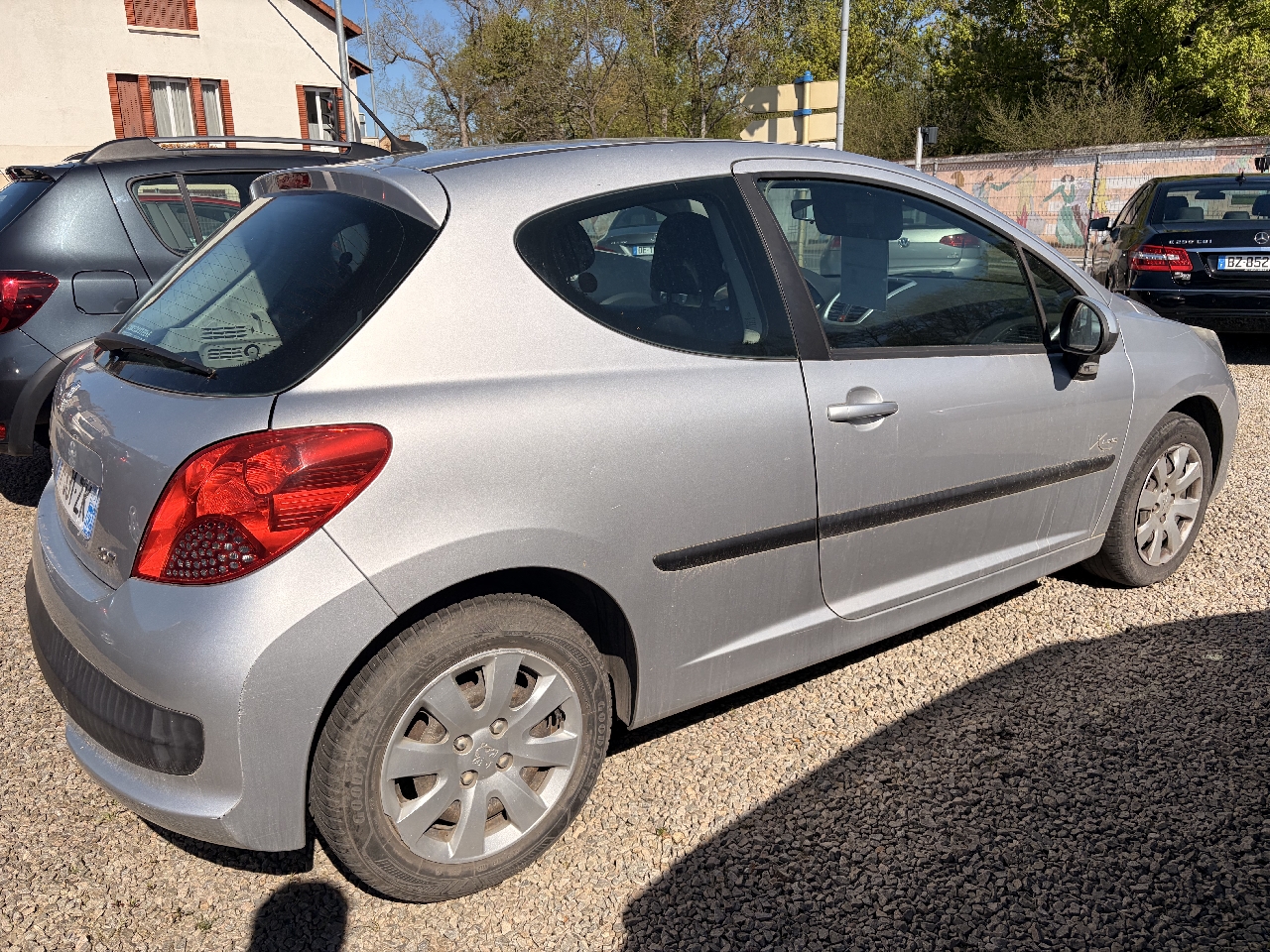 PEUGEOT 207 - vue 1