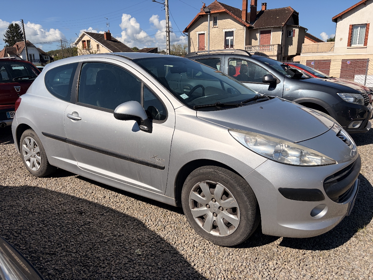 PEUGEOT 207 - vue 1
