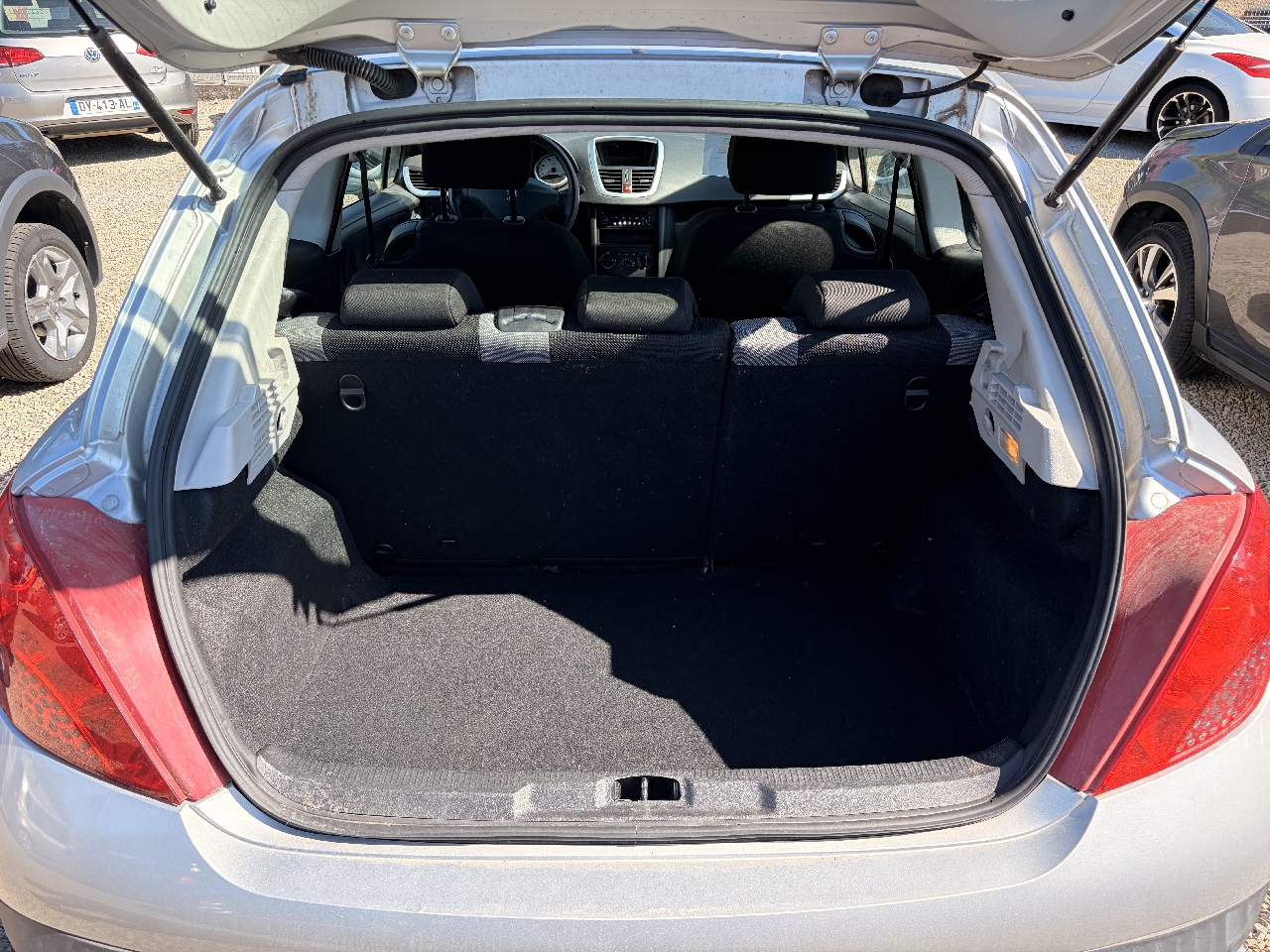 PEUGEOT 207 - vue 1