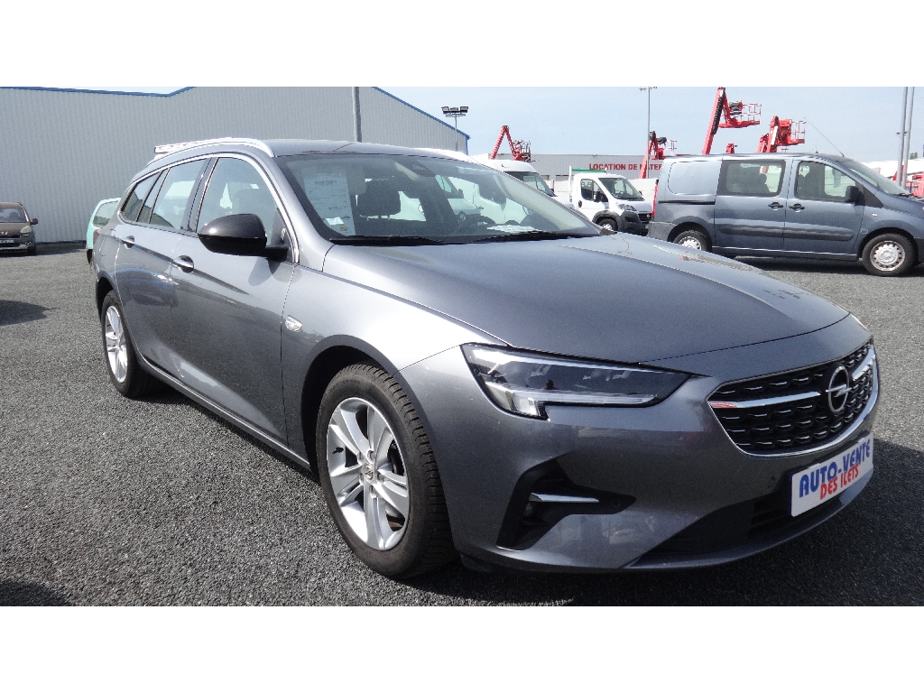 OPEL INSIGNIA SPORTS TOURER - vue 1