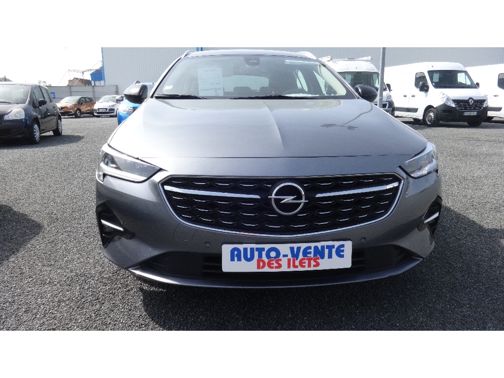OPEL INSIGNIA SPORTS TOURER - vue 1