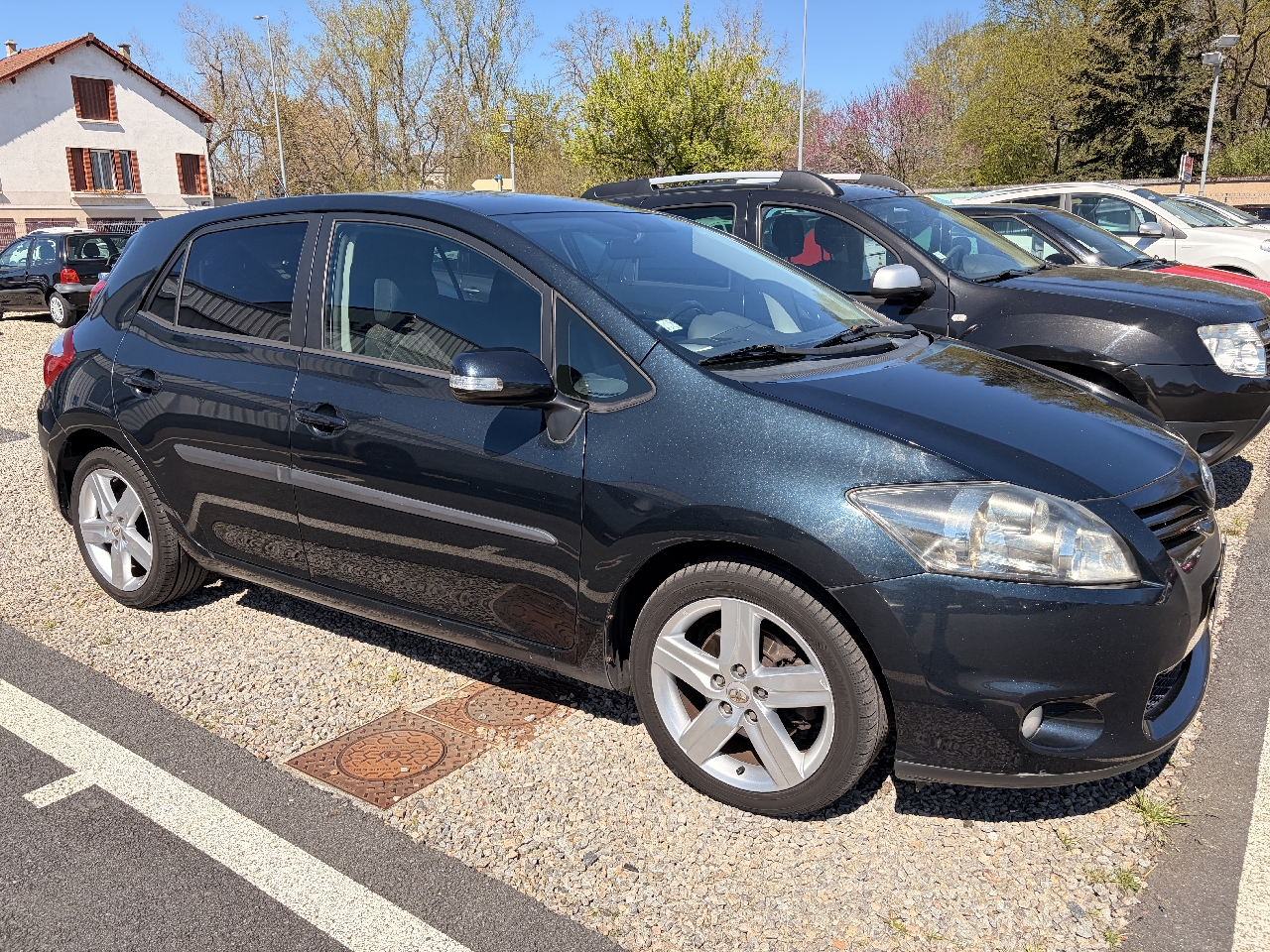 TOYOTA AURIS - vue 1