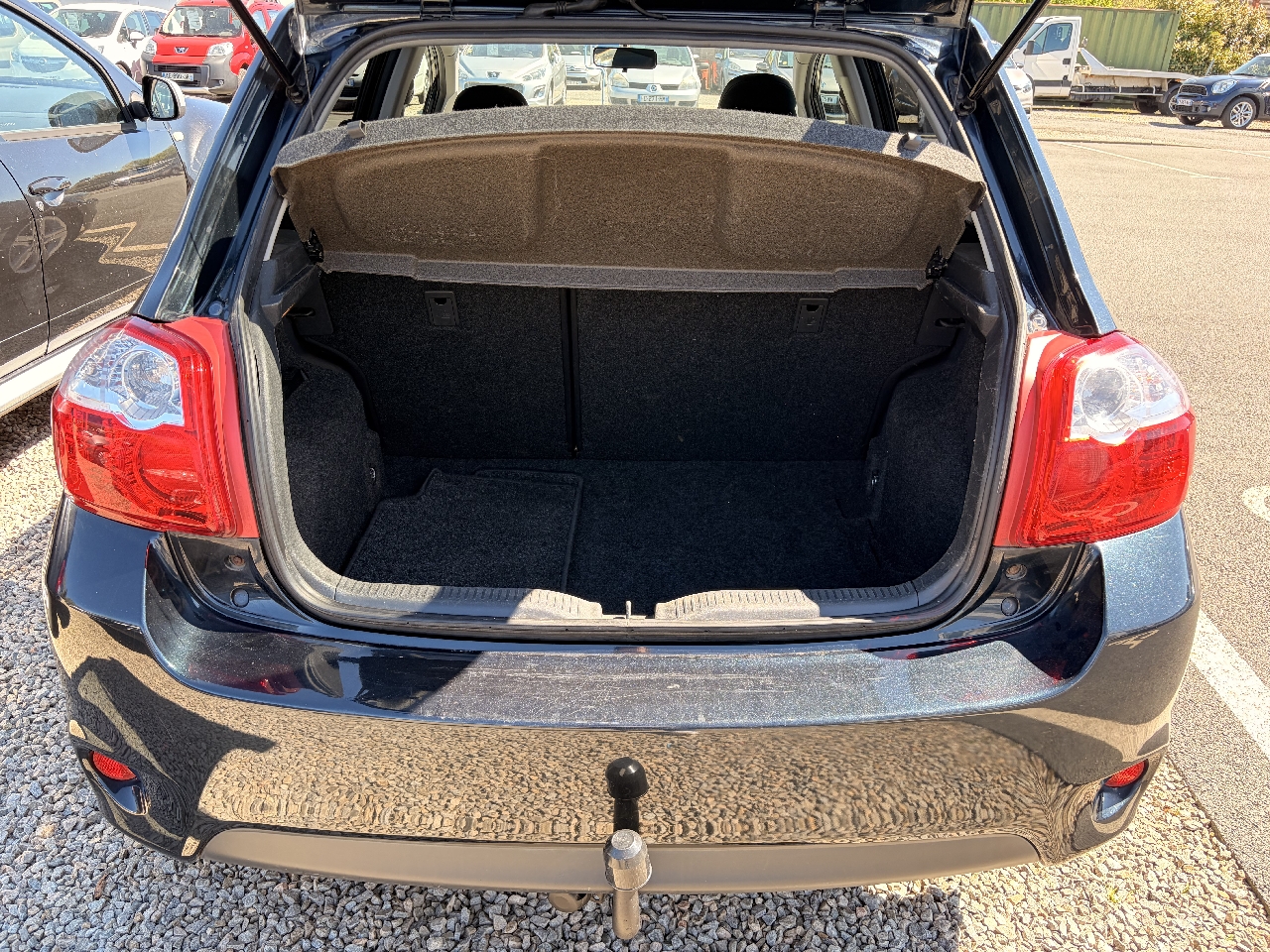 TOYOTA AURIS - vue 1