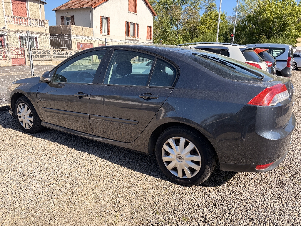 RENAULT LAGUNA III - vue 1