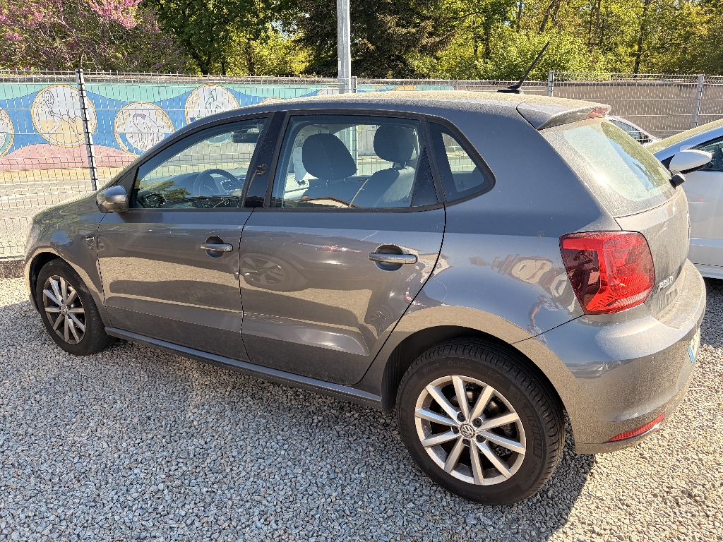 VOLKSWAGEN POLO - vue 1