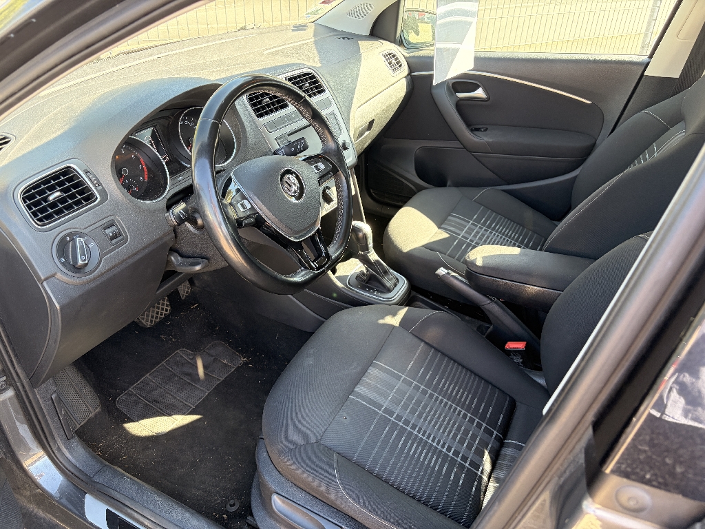 VOLKSWAGEN POLO - vue 1