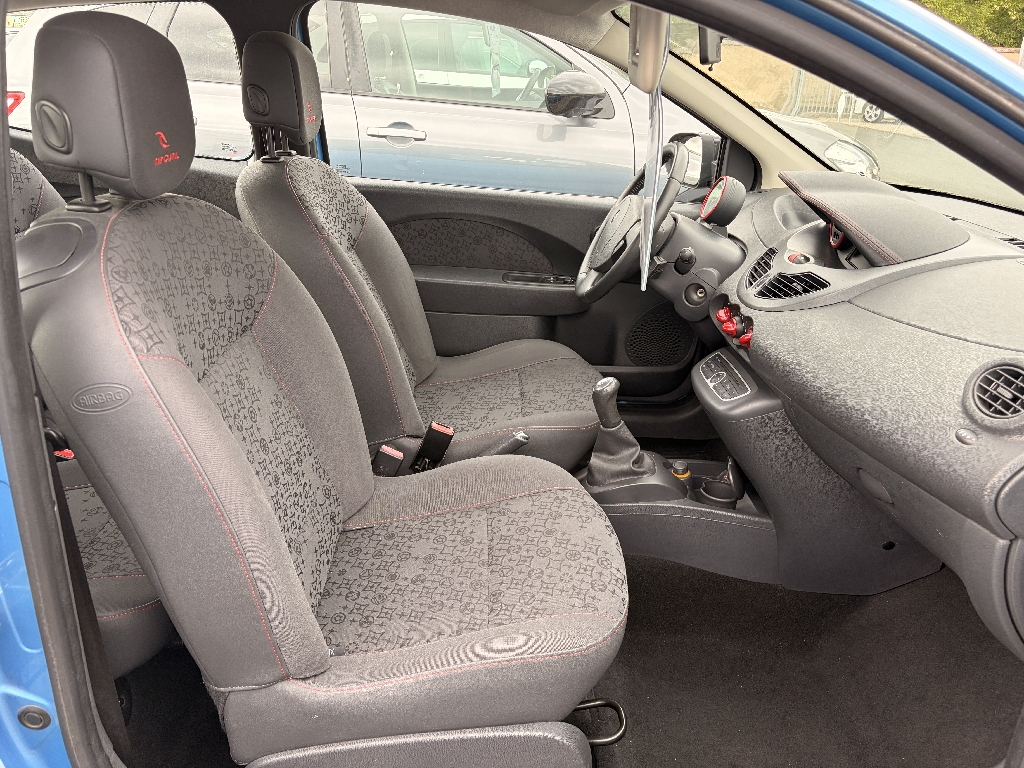 RENAULT TWINGO II - vue 1