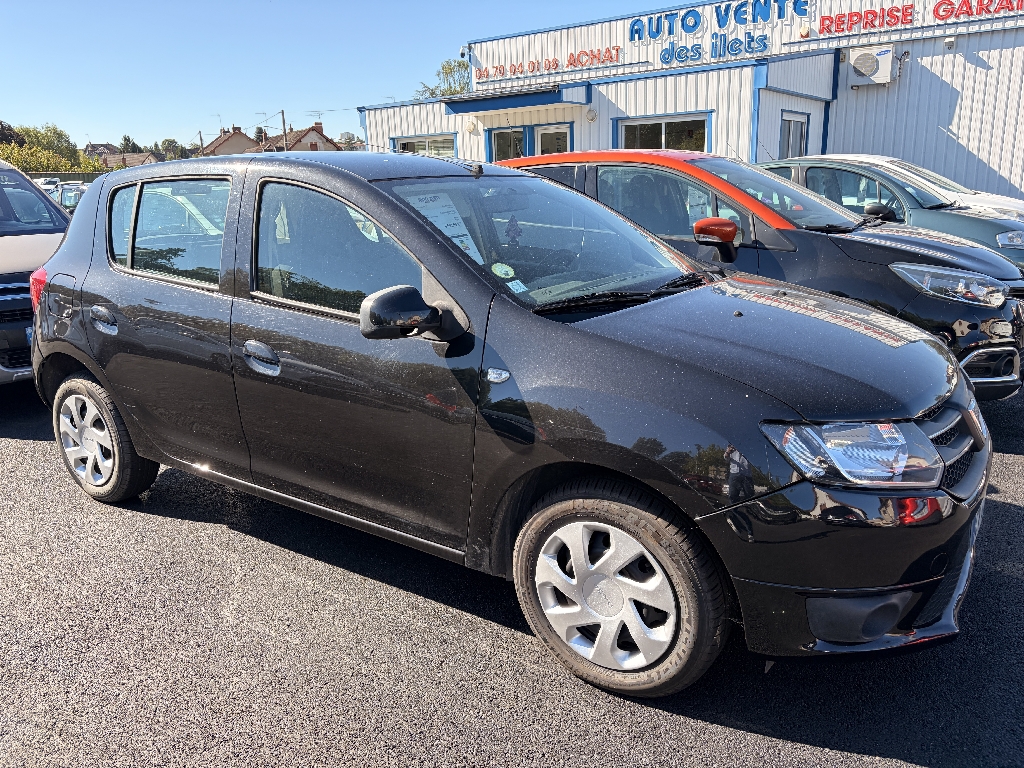 DACIA SANDERO - vue 1