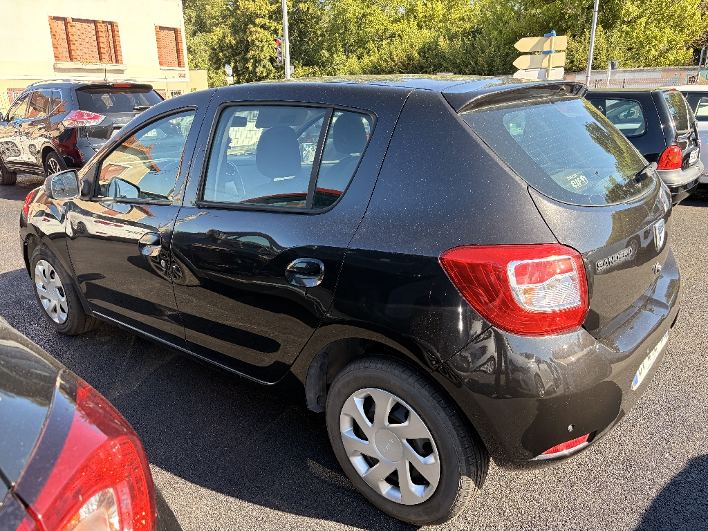 DACIA SANDERO - vue 1