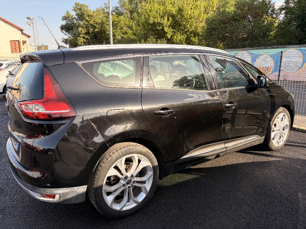 RENAULT GRAND SCENIC IV - vue 1