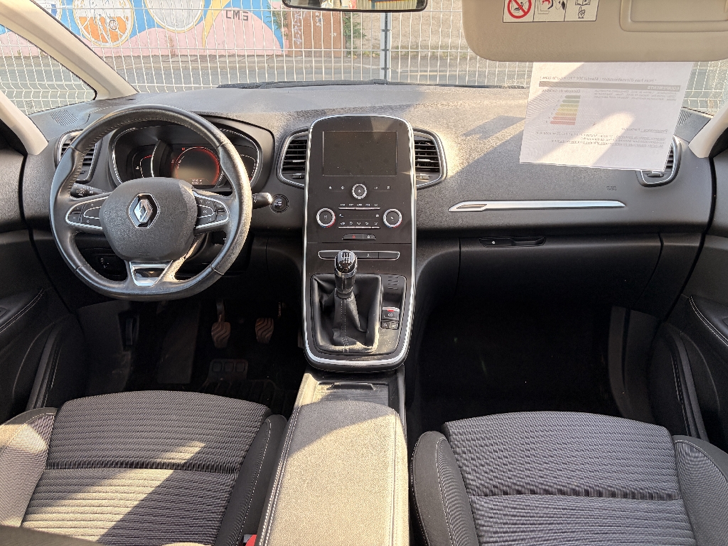 RENAULT GRAND SCENIC IV - vue 1