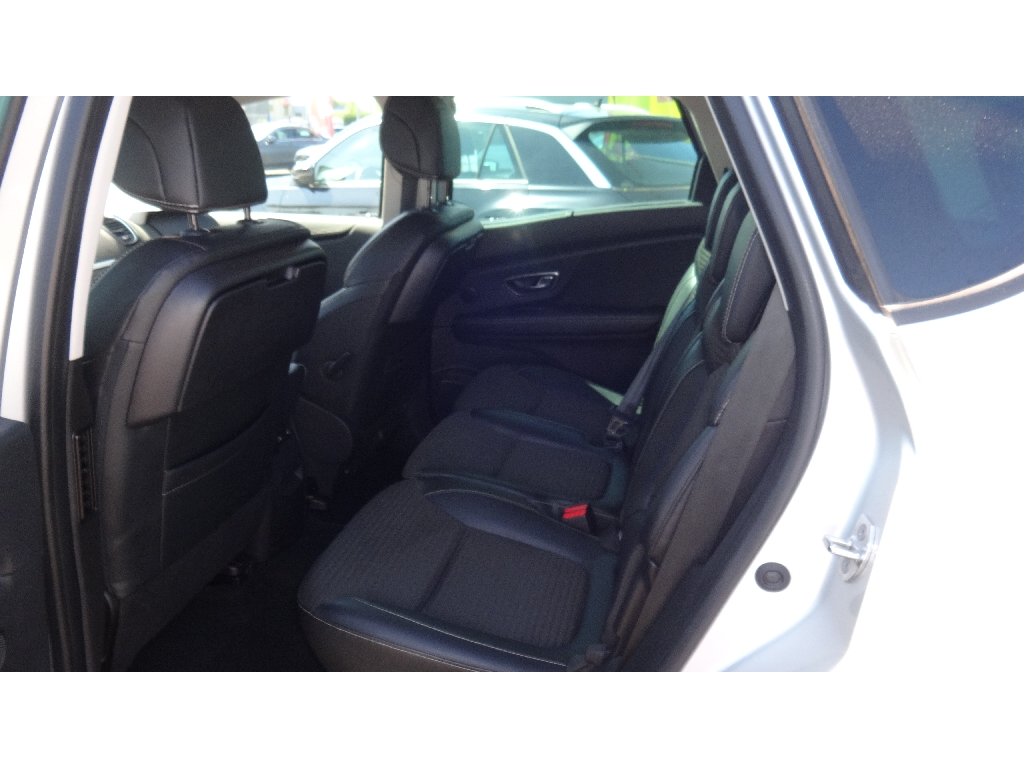 RENAULT SCENIC IV - vue 1