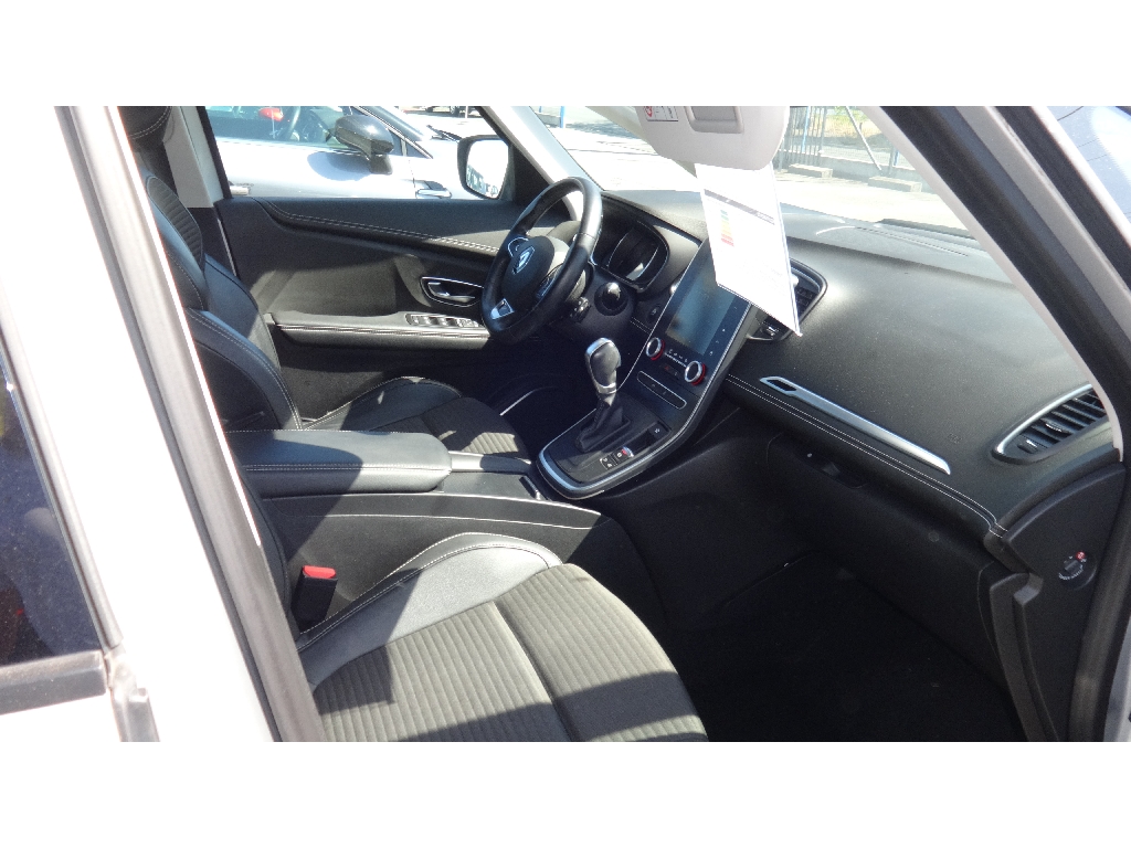 RENAULT SCENIC IV - vue 1
