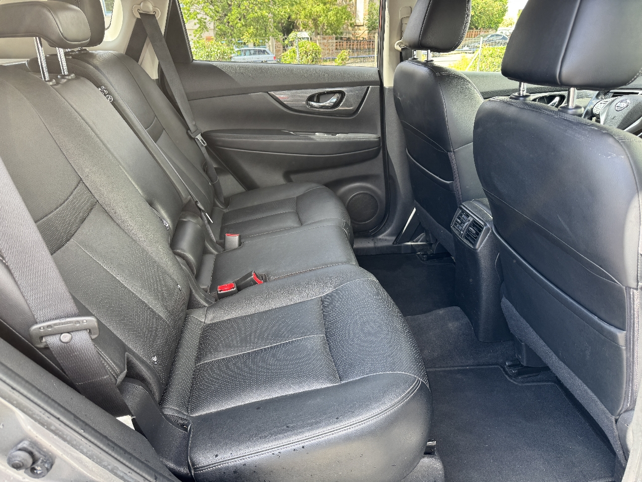 NISSAN X-TRAIL - vue 1