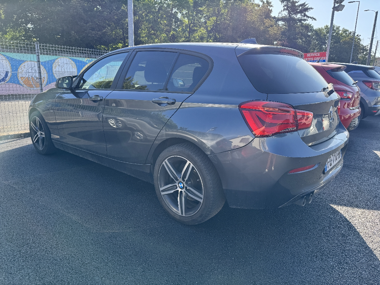 BMW SERIE 1 - vue 1