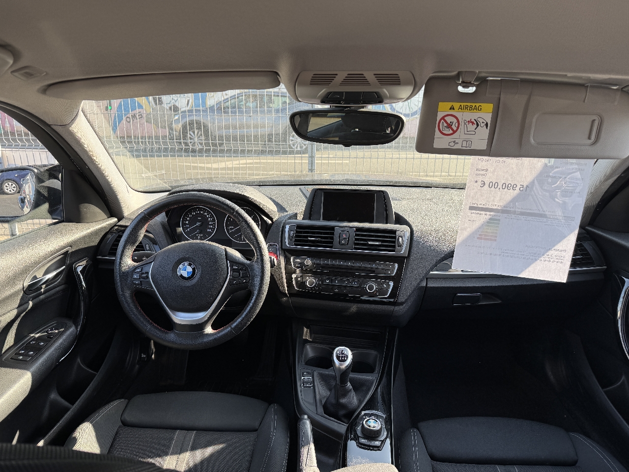 BMW SERIE 1 - vue 1