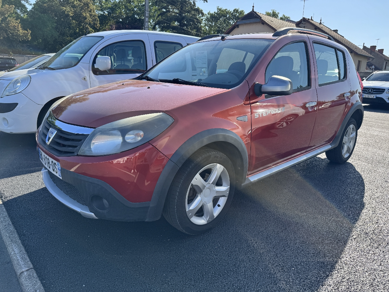 DACIA SANDERO - vue 1