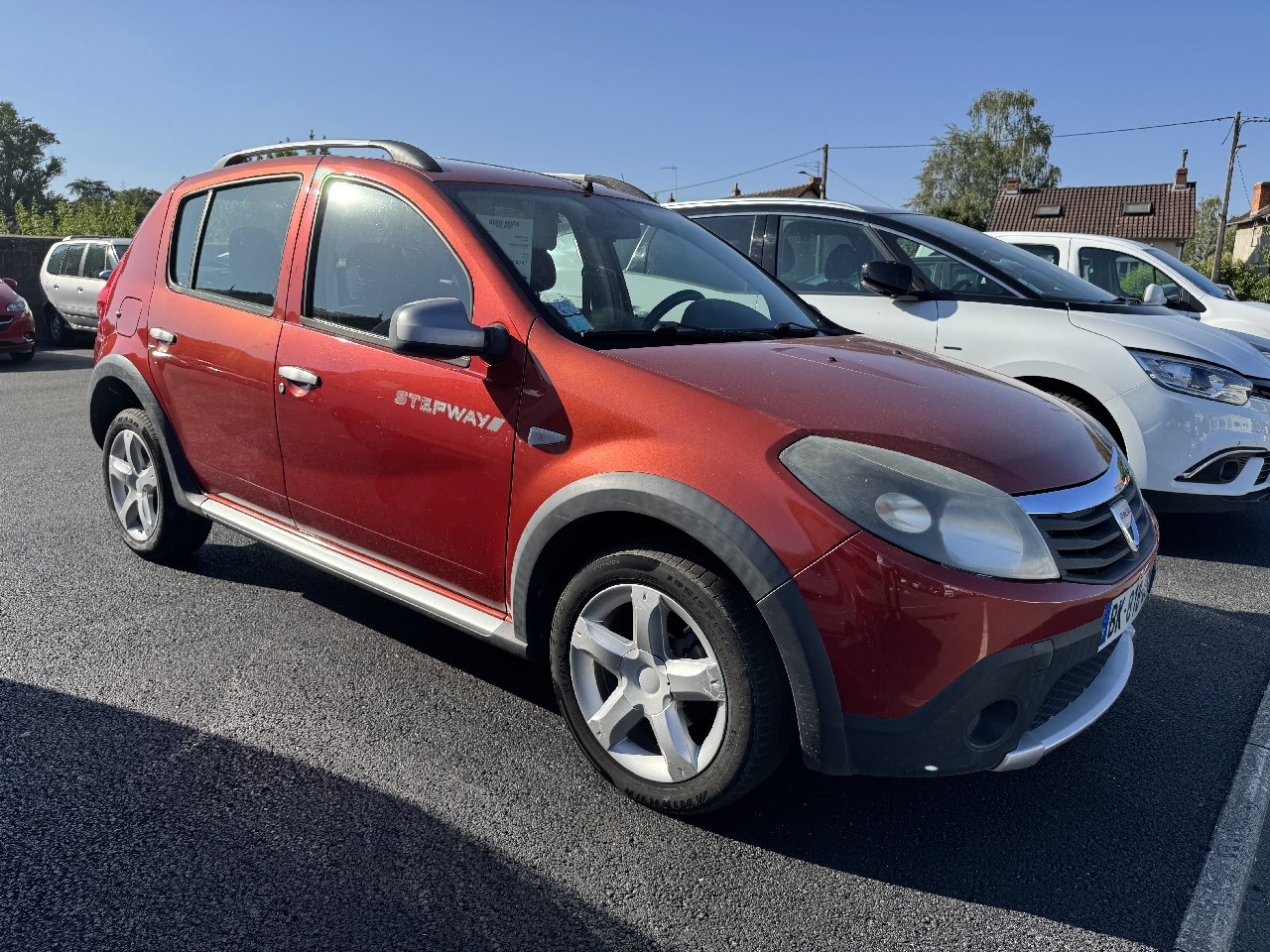 DACIA SANDERO - vue 1