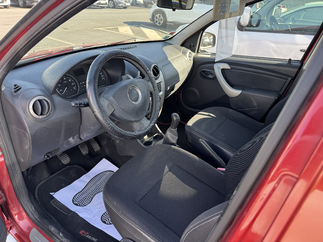 DACIA SANDERO - vue 1