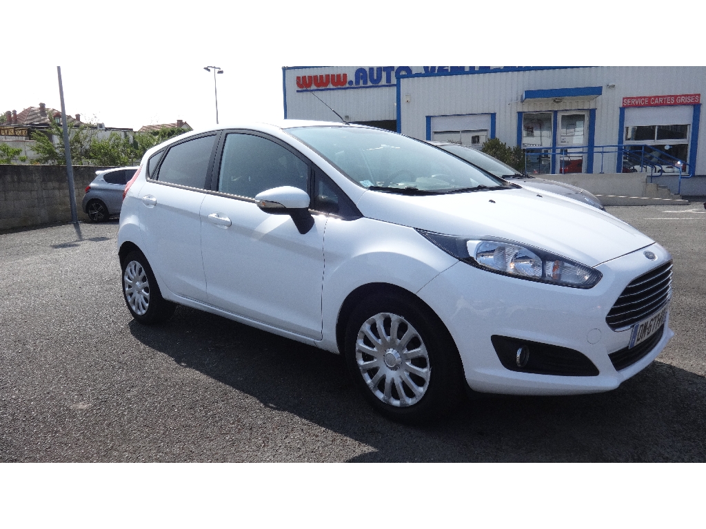 FORD FIESTA - vue 1