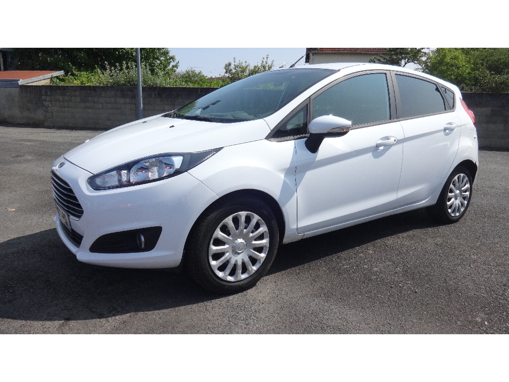 FORD FIESTA - vue 1