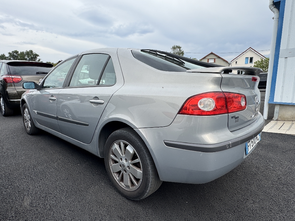 RENAULT LAGUNA II - vue 1